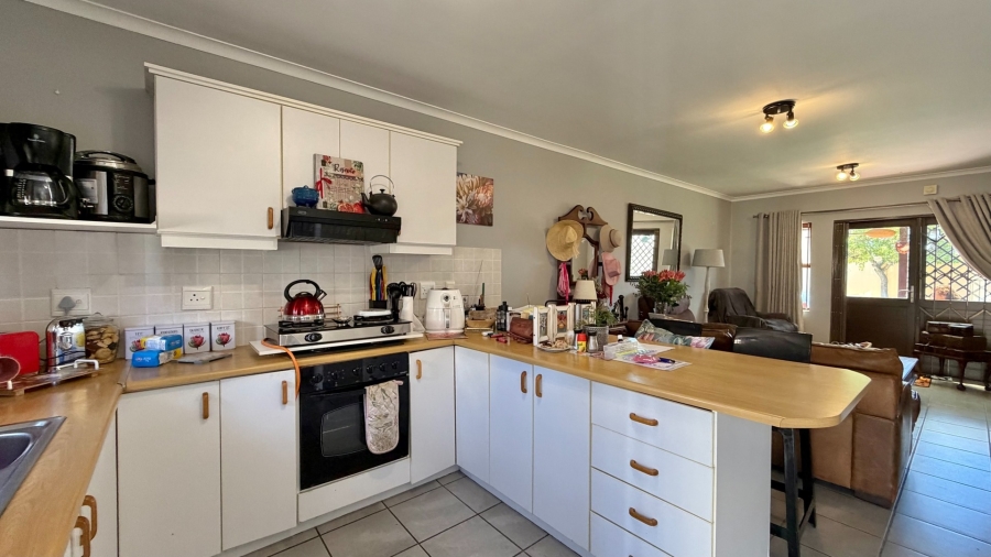 2 Bedroom Property for Sale in Twin Palms Western Cape